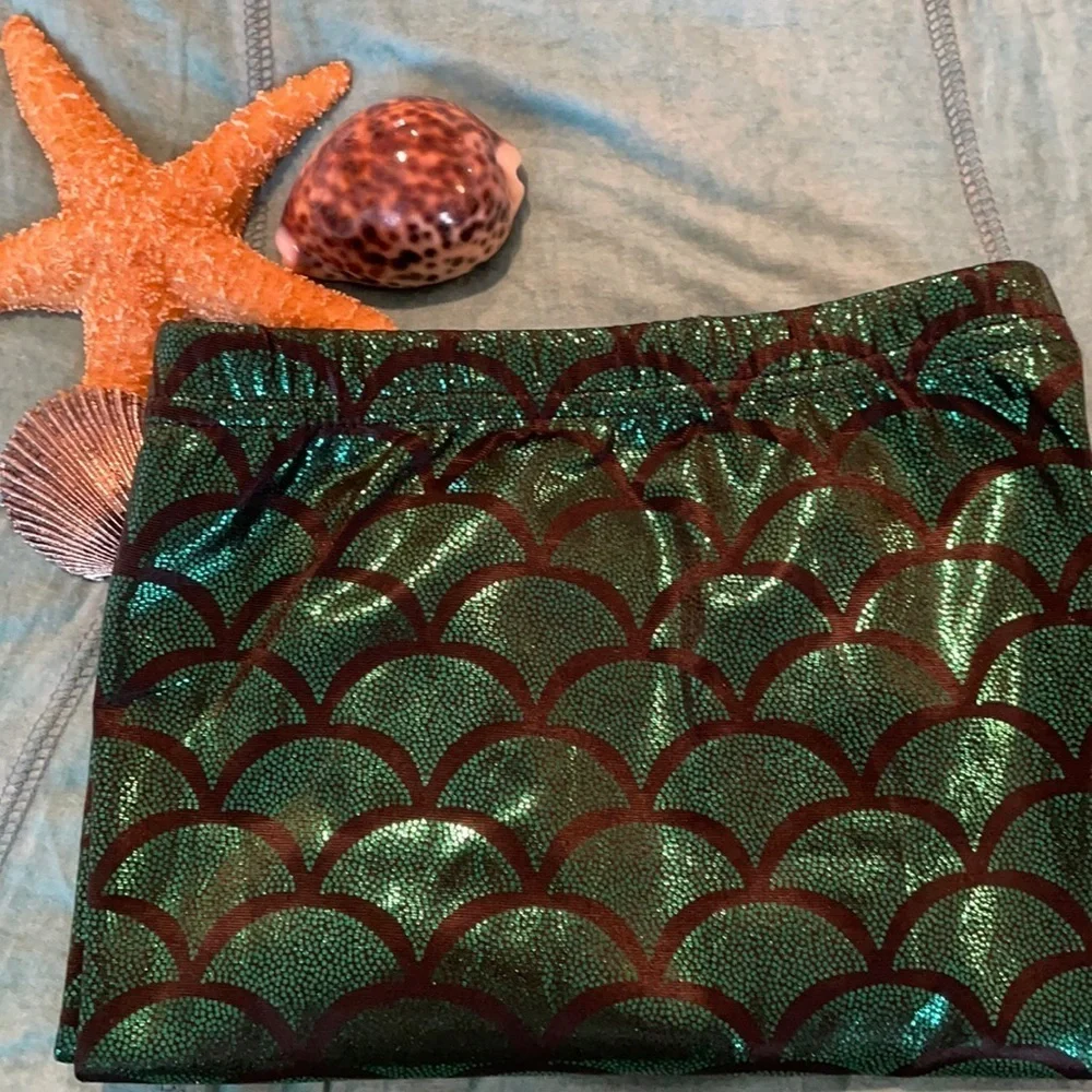 Mermaid leggings.